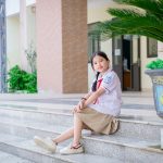 Memilih sepatu sekolah