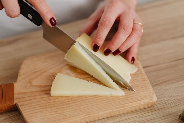 tips memotong keju